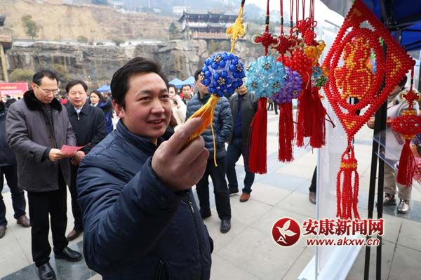 2��2��������܊�ڍ��޿h�͘I(y��)��(chu��ng)�I(y��)&ldquo;���L(f��ng)�Є�&rdquo;��Ƹ���F(xi��n)���^�pһ�������ֹ�ˇƷ��˾�Įa(ch��n)Ʒ����� �z.jpg