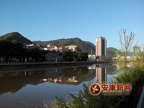 �̺��{(l��n)�죬ɽˮƽ��