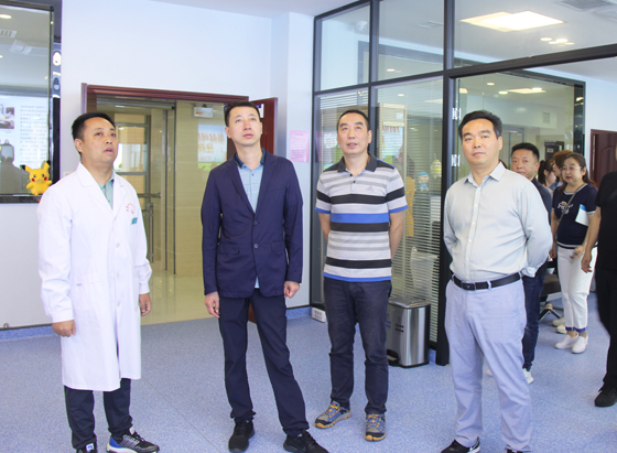 榆林市中心血站一行來(lái)我站參觀交流