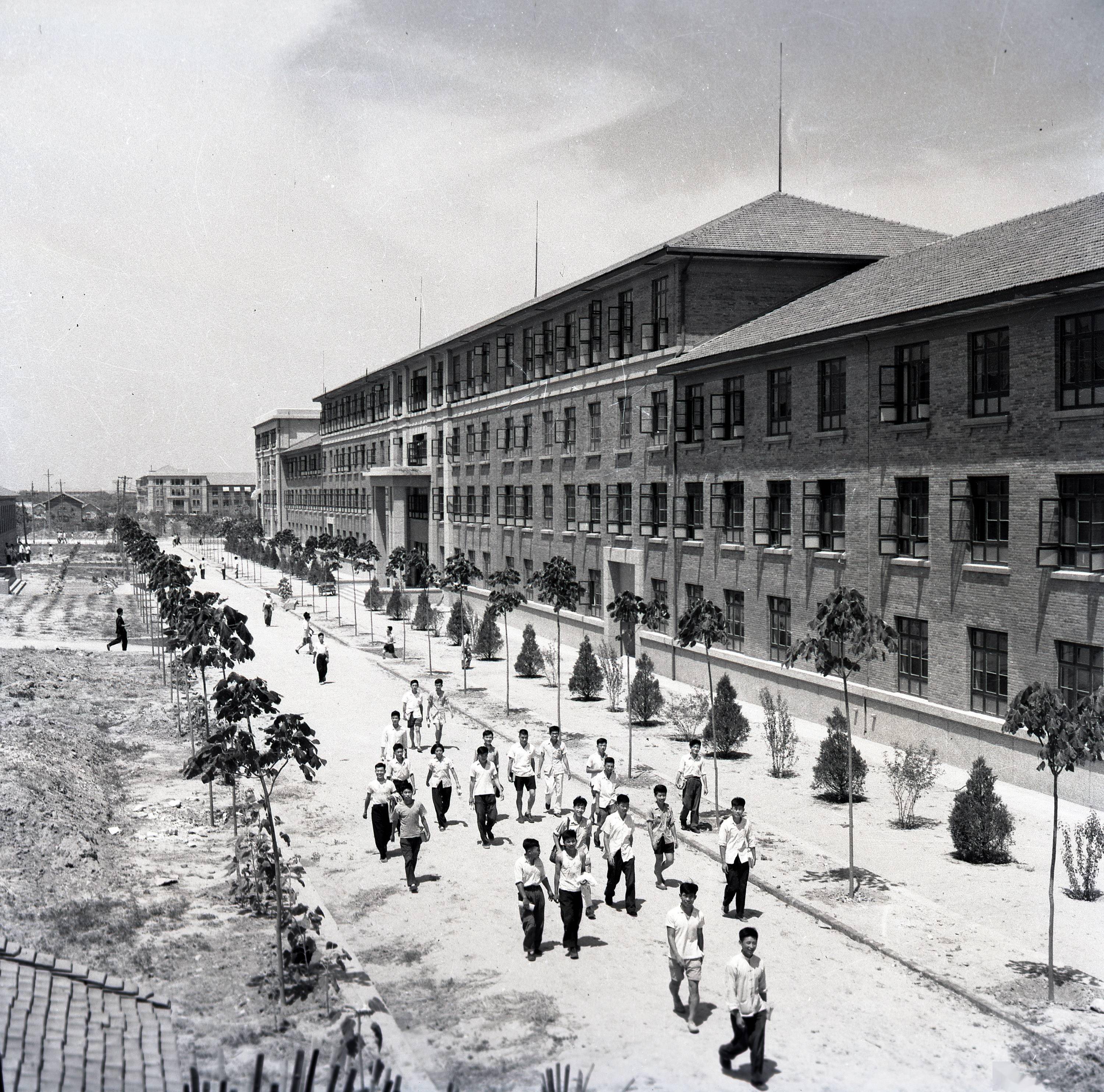 1959年拍攝的西遷后的交通大學(xué)校園一景（資料照片）。